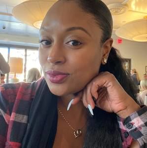 Meet your Posher, Keisha